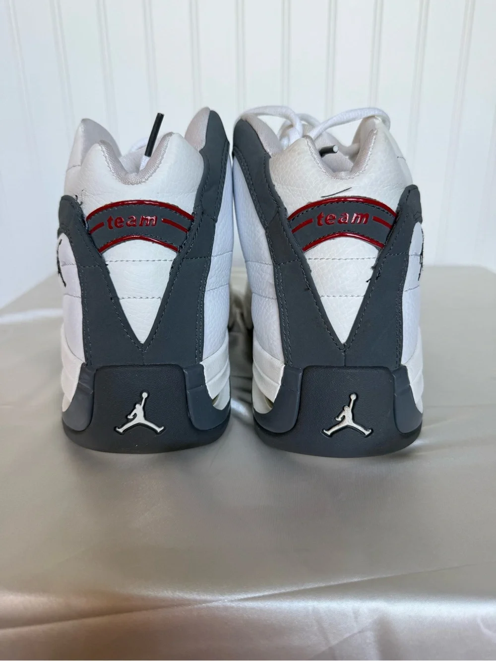 Nike Air Jordan Team White Gray Red Basketball Shoes Sz 11 w/ COA